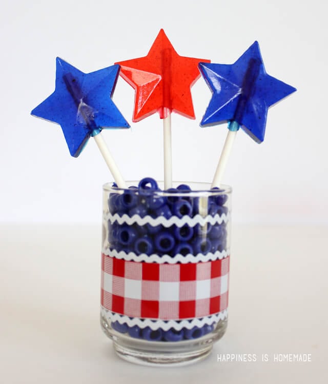 DIY Patriotic Lollipops for 4th of July - Happiness is Homemade