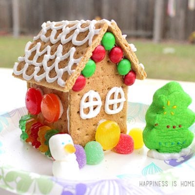 How to Make Graham Cracker Gingerbread Houses - Happiness is Homemade