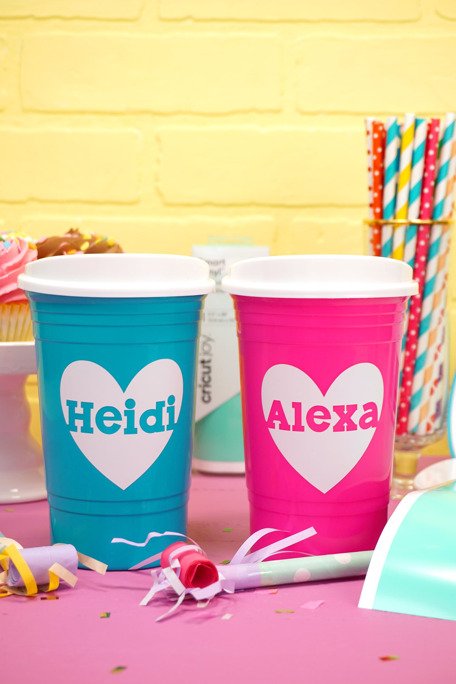 https://www.happinessishomemade.net/wp-content/uploads/2020/02/Cricut-Joy-Personalized-Party-Cups.jpg